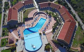 Le Tonnare Family Club